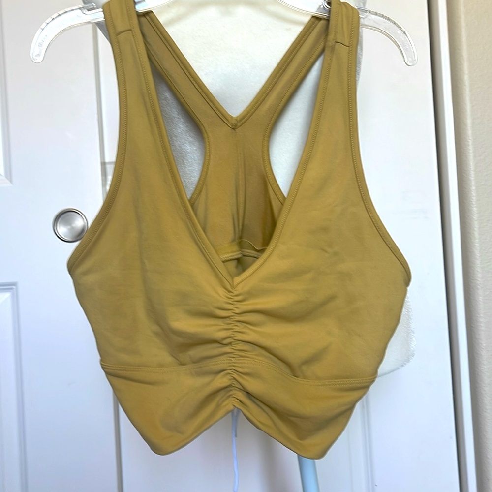 EUC Alo yoga wild thing bra, color = honey,- sold out! L